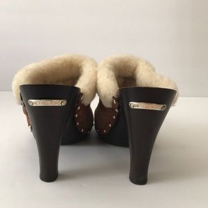 MICHAEL Michael Kors Shoes - 🎉2X HP🎉 Michael Kors Suede & Shearling Clogs MICHAEL Michael Kors Shoes - 🎉2X HP🎉 Michael Kors Suede & Shearling Clogs
